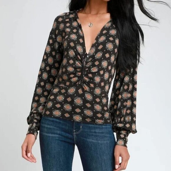 Free People Sydneys Party Top XS Medallion Printed Deep V Revolve Black Trendy - Picture 6 of 16